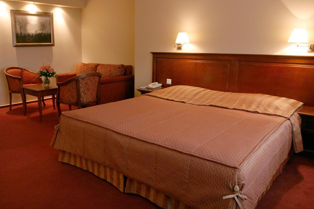 Hotel Prezydencki 3-Star Rzeszów Camera foto