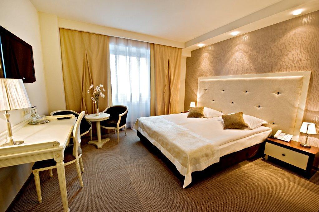 Hotel Prezydencki 3-Star Rzeszów Esterno foto