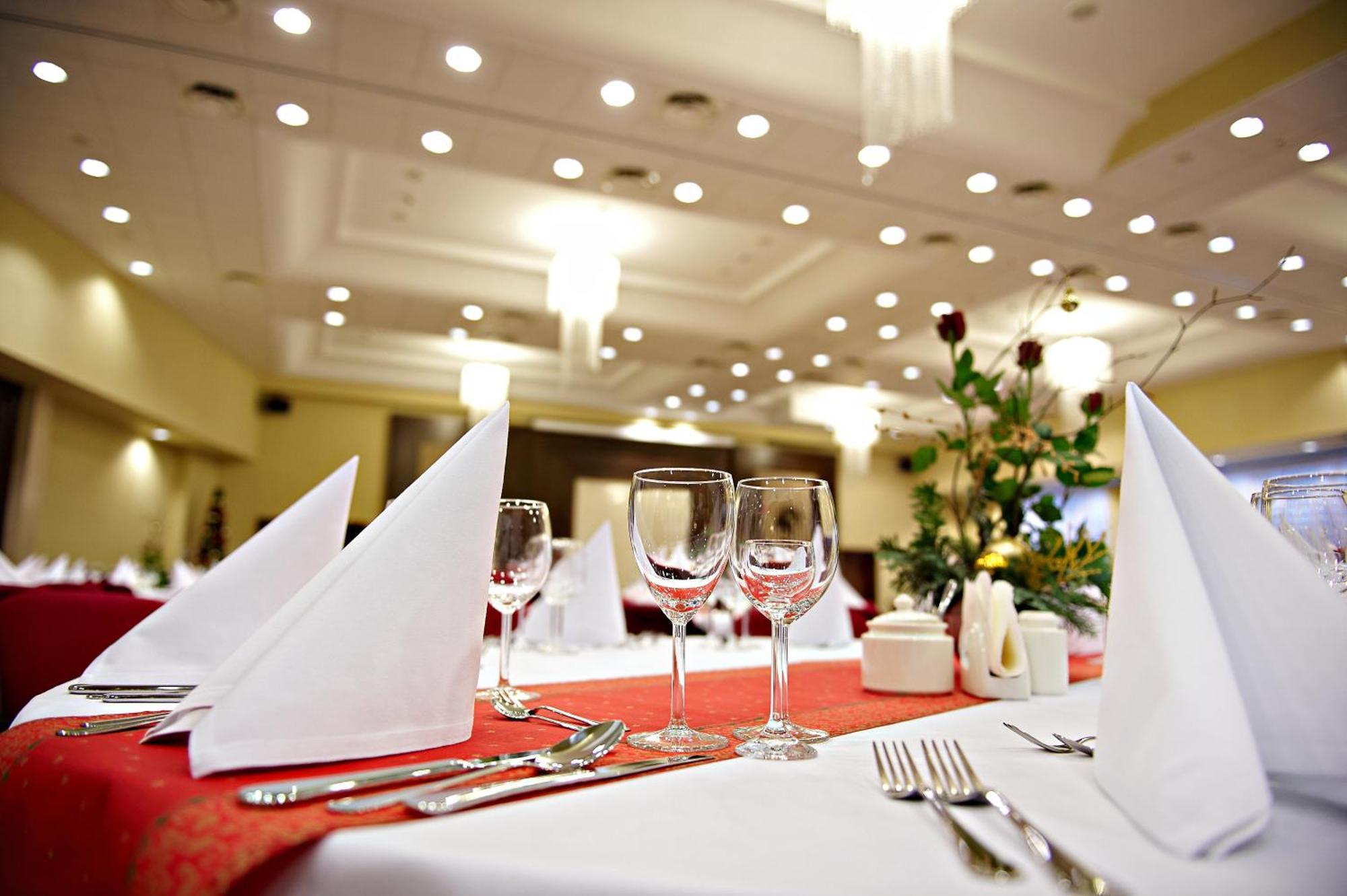 Hotel Prezydencki 3-Star Rzeszów Esterno foto