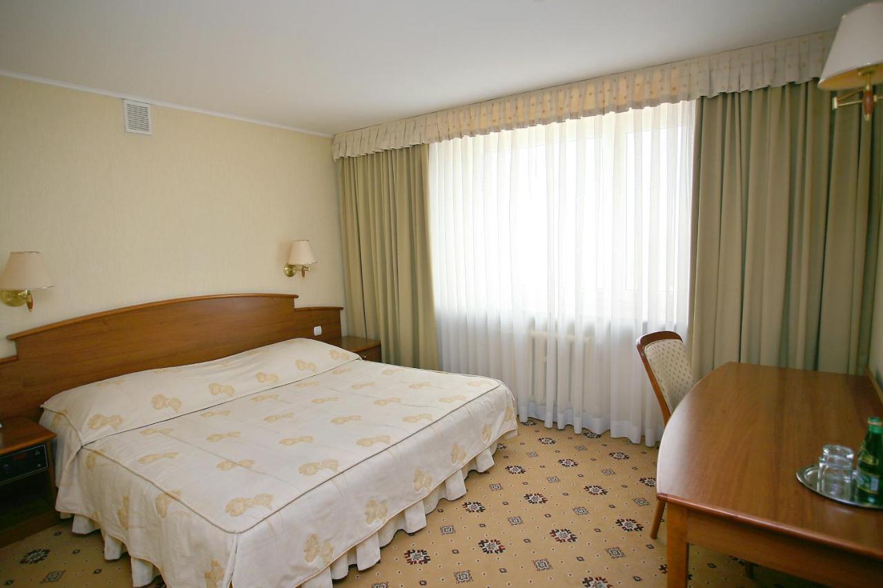 Hotel Prezydencki 3-Star Rzeszów Esterno foto